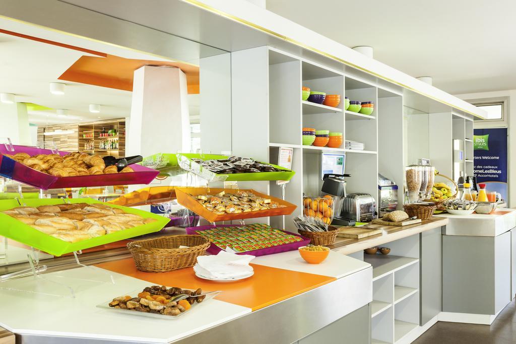 Hotel Ibis Styles Paris Saint Ouen Esterno foto
