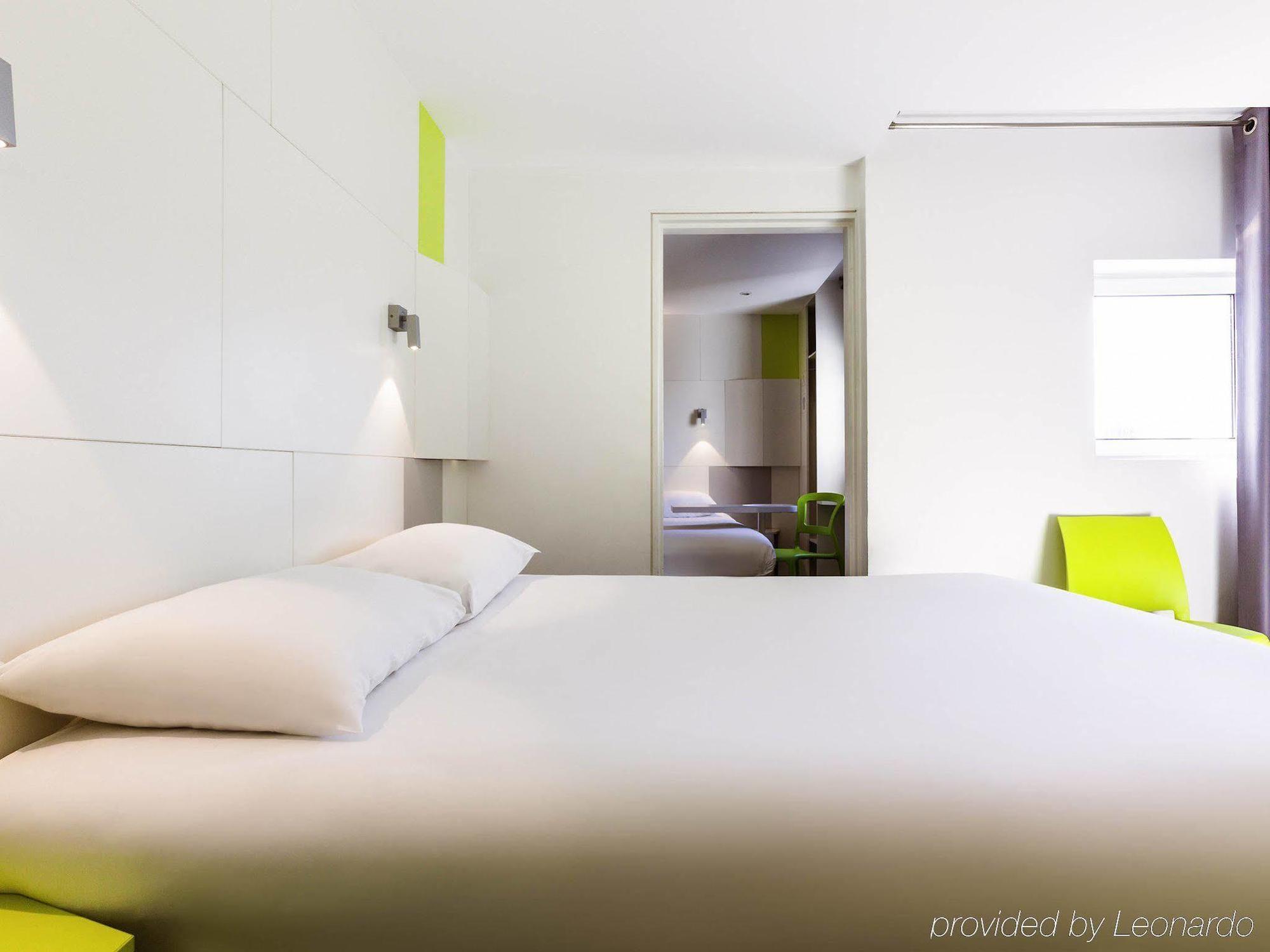 Hotel Ibis Styles Paris Saint Ouen Esterno foto