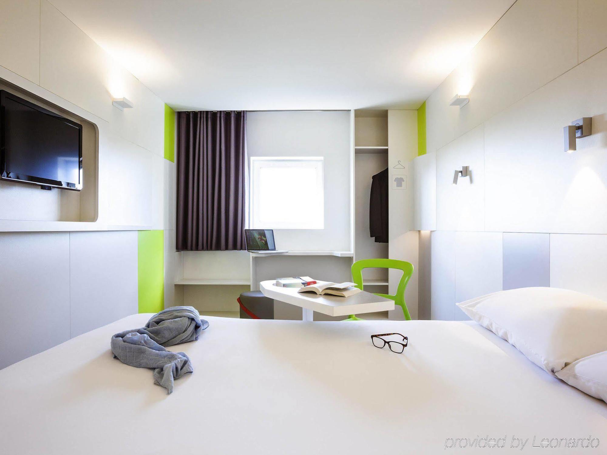 Hotel Ibis Styles Paris Saint Ouen Esterno foto